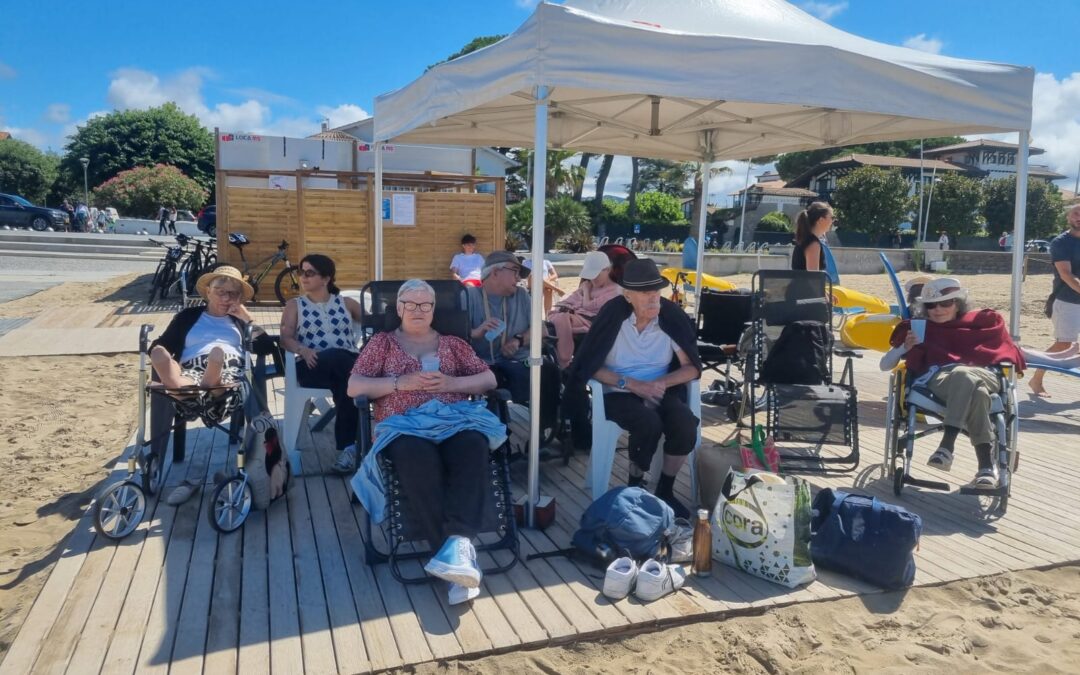 Une journée à la plage inoubliable pour les résidents des Arriouets !